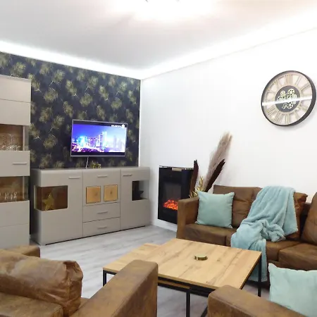 Apartment Glamory Pool Sauna Wifi 6 Personen Near Bikepark Balkon Ps4