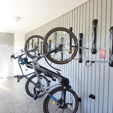 Апартаменти Glamory Pool Sauna Wifi 6 Personen Near Lift Balkon Ps4