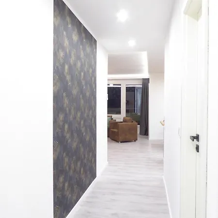 Апартаменти Glamory Pool Sauna Wifi 6 Personen Near Lift Balkon Ps4 *