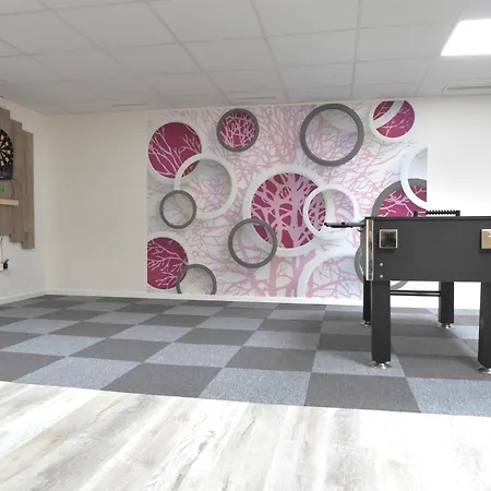 Apartman Glamory Pool Sauna Wifi 6 Personen Near Lift Balkon Ps4