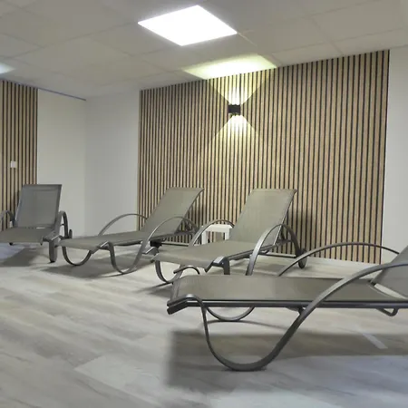 Glamory Pool Sauna Wifi 6 Personen Near Bikepark Balkon Ps4 Apartment *