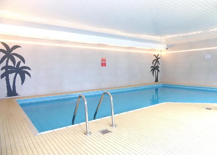 Apartment Glamory Pool Sauna Wifi 6 Personen Near Lift Balkon Ps4 *