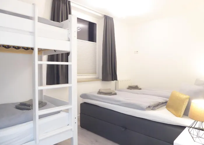 Glamory Pool Sauna Wifi 6 Personen Near Lift Balkon Ps4