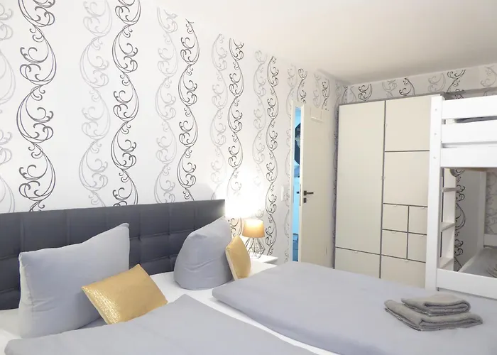 Glamory Pool Sauna Wifi 6 Personen Near Lift Balkon Ps4